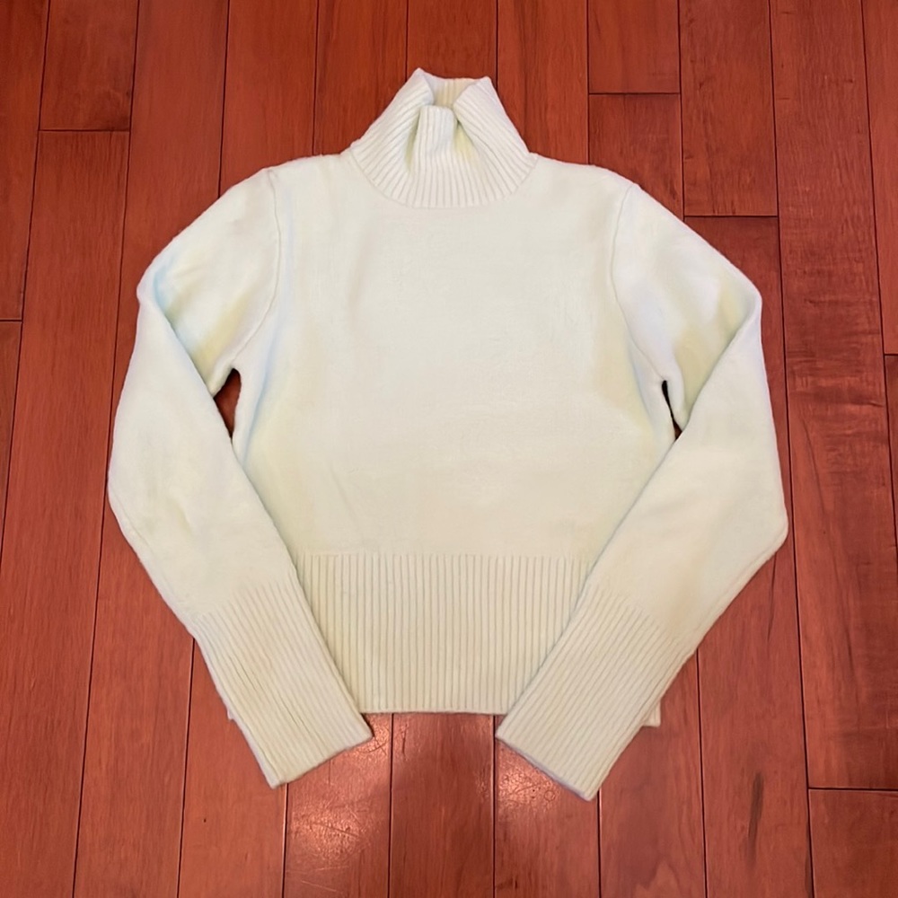 Zara mint green sweater
